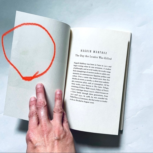 🎯3/$10 The Day The Leader Was Killed Naguib Mahfouz Softcover Paperback Book - Picture 6 of 6